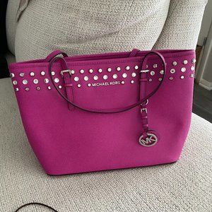 Fucshia Michael Kors Silver Studded Jet Set Tote